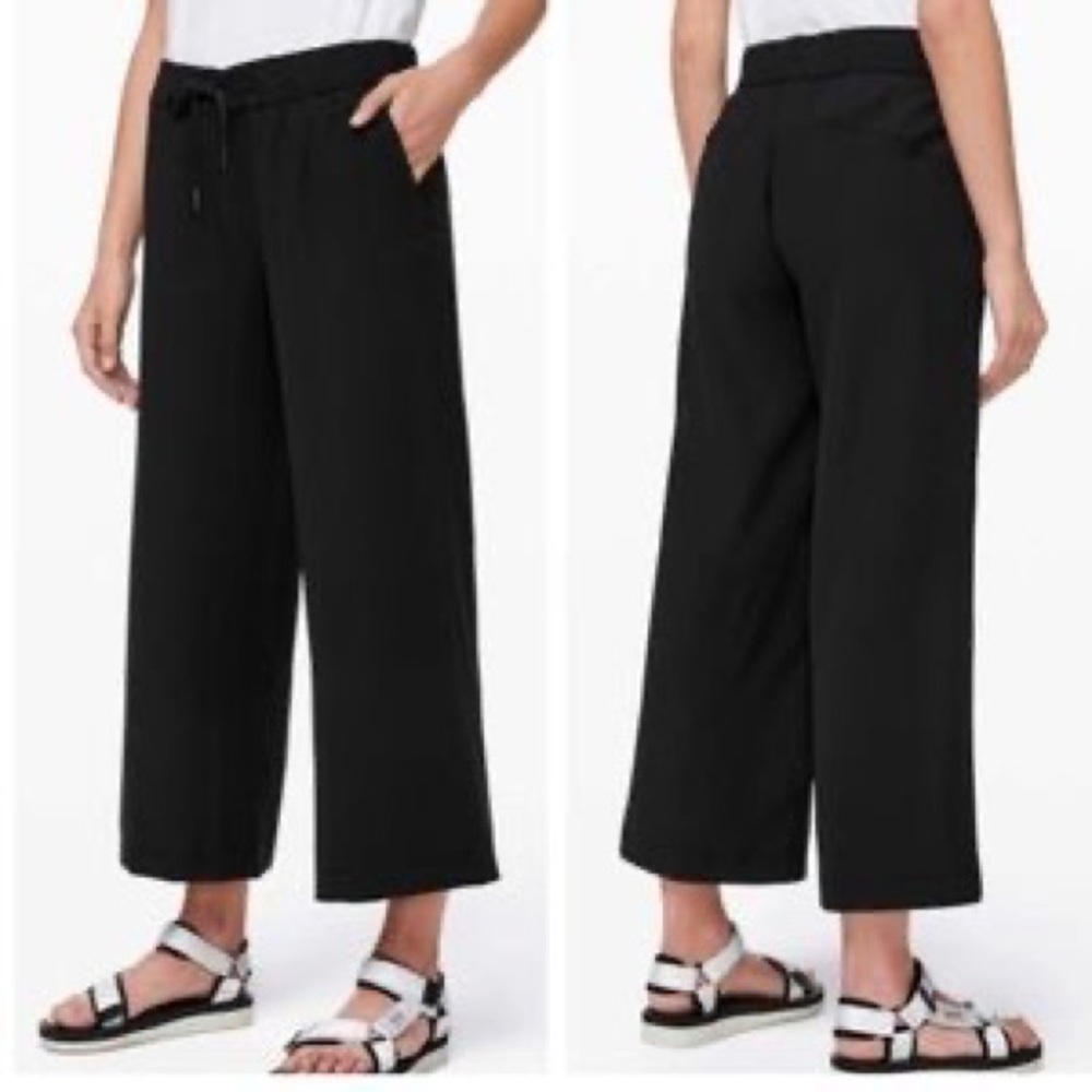 Lululemon On the Fly wide pant 7/8 size 6